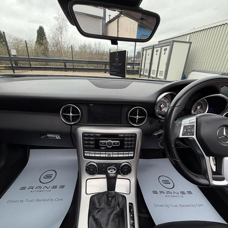 Used Mercedes SLK200 AMG Edition 1 184 HP (135 kW) 2011 White Cabriolet