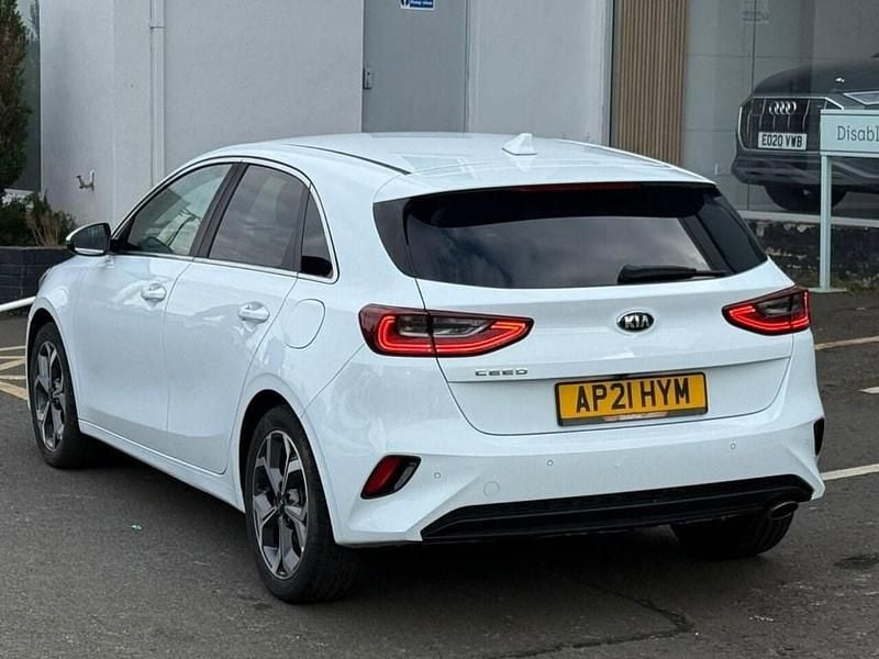 Used Kia Ceed 158 HP (116 kW) 2021 White Hatchback