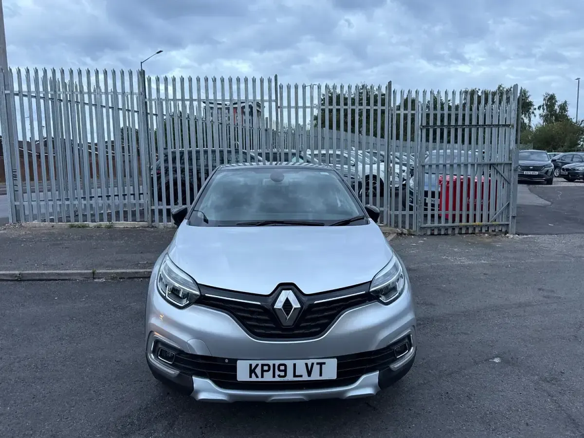 Used Renault Captur GT-Line 90 HP (66 kW) 2019 Silver SUV