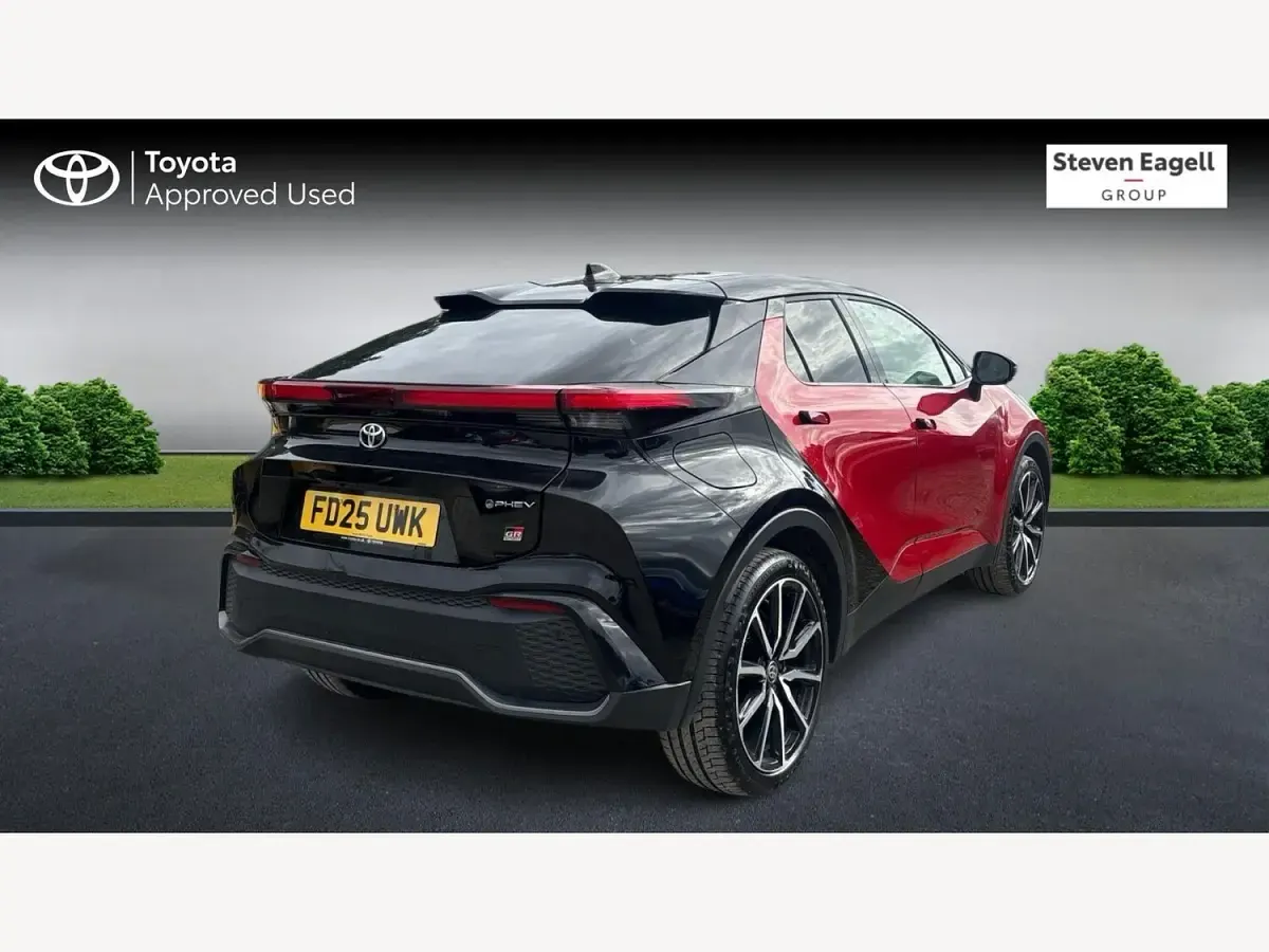 Used Toyota C-HR Sport 223 HP (164 kW) 2025 Red/black SUV