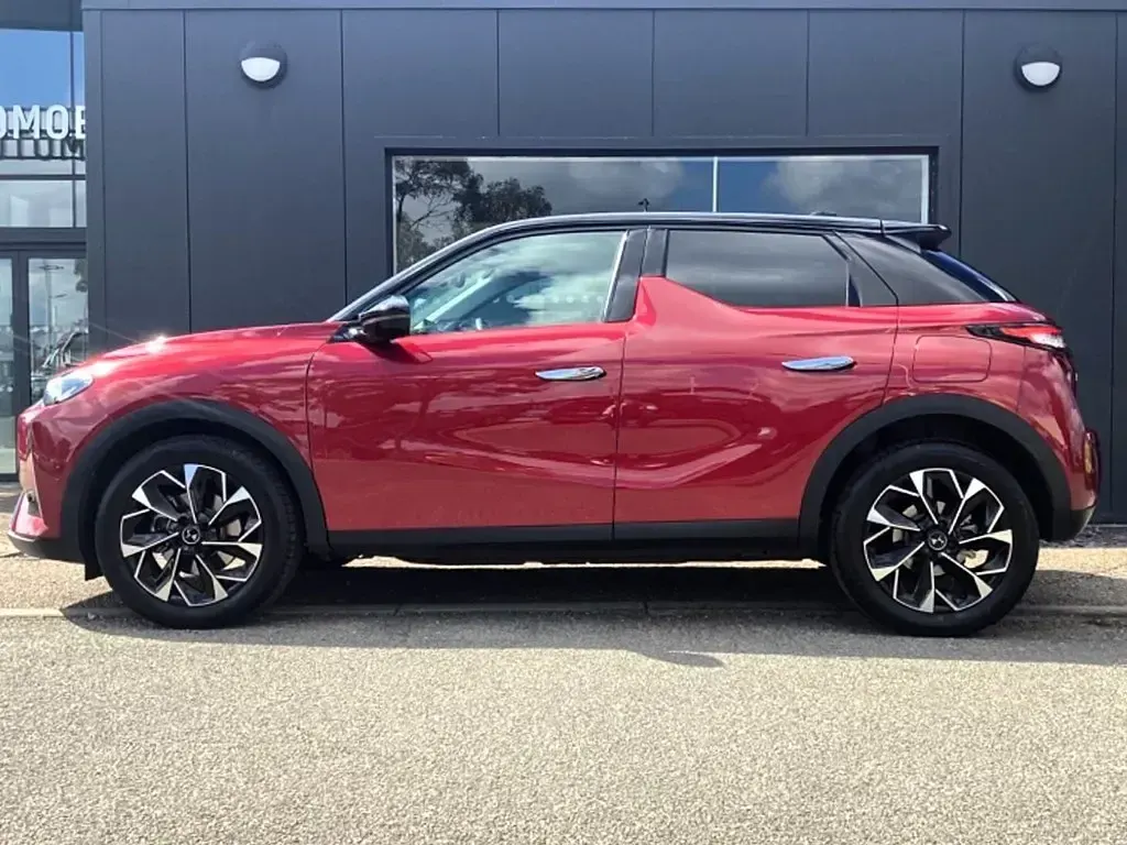 Used DS Automobiles DS3 Crossback Opera 156 HP (114 kW) 2023 Red SUV