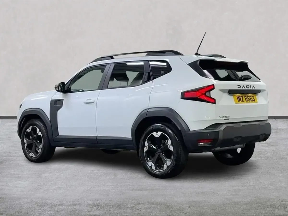Used Dacia Duster Extreme 140 HP (102 kW) 2025 White Hatchback