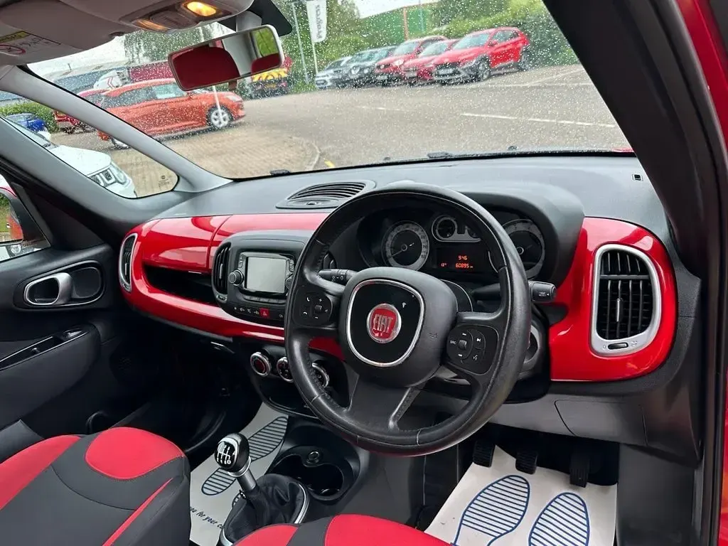 Used Fiat 500L Pop Star 95 HP (69 kW) 2017 Red MPV