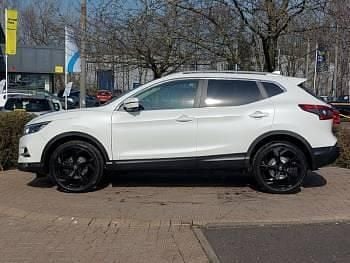 Used Nissan Qashqai Tekna 115 HP (84 kW) 2019 White SUV