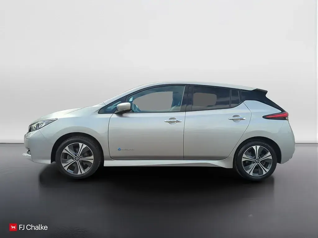 Second-hand Nissan Leaf 360º 110 kW (150 CP) 2020 Argintiu Hatchback