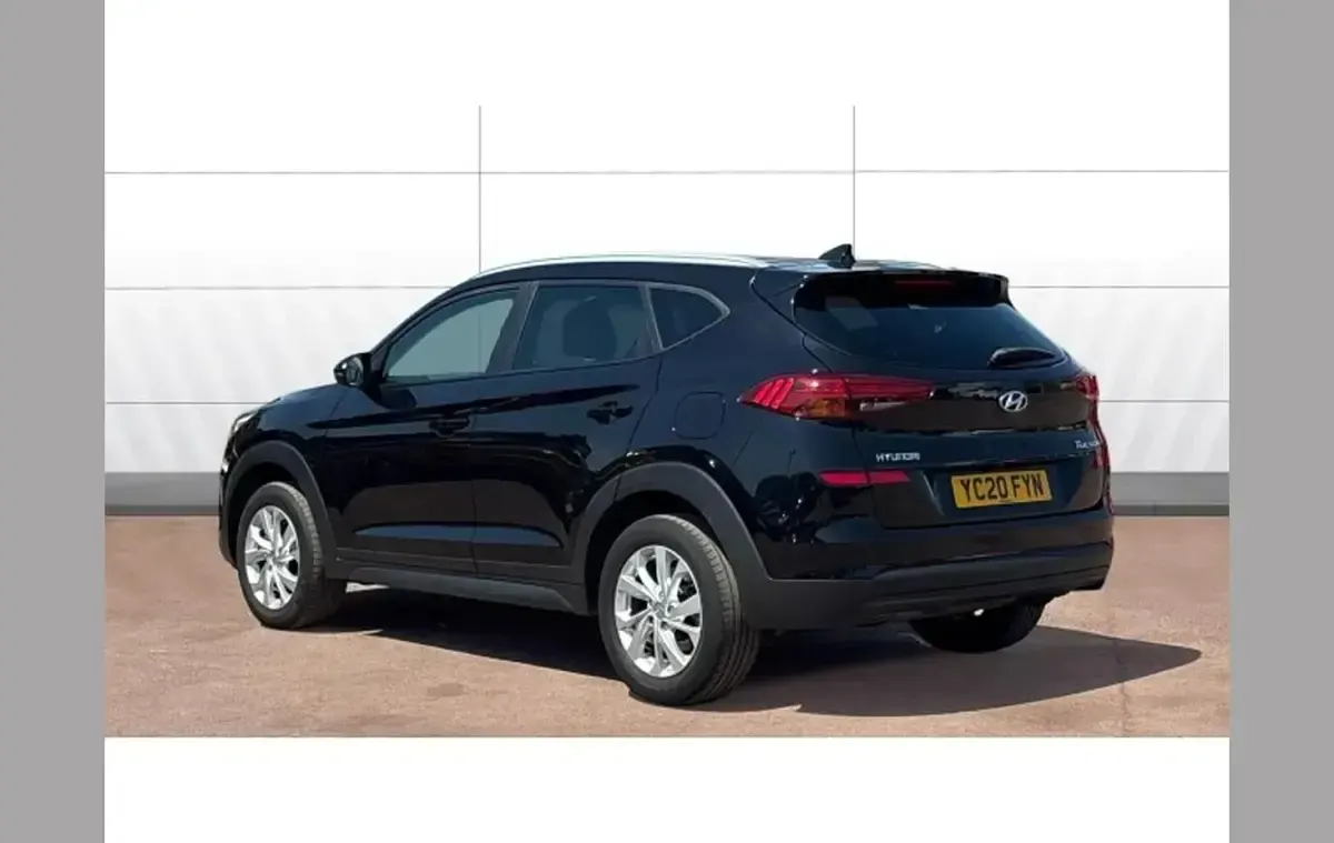Used Hyundai Tucson SE 132 HP (97 kW) 2020 Black SUV