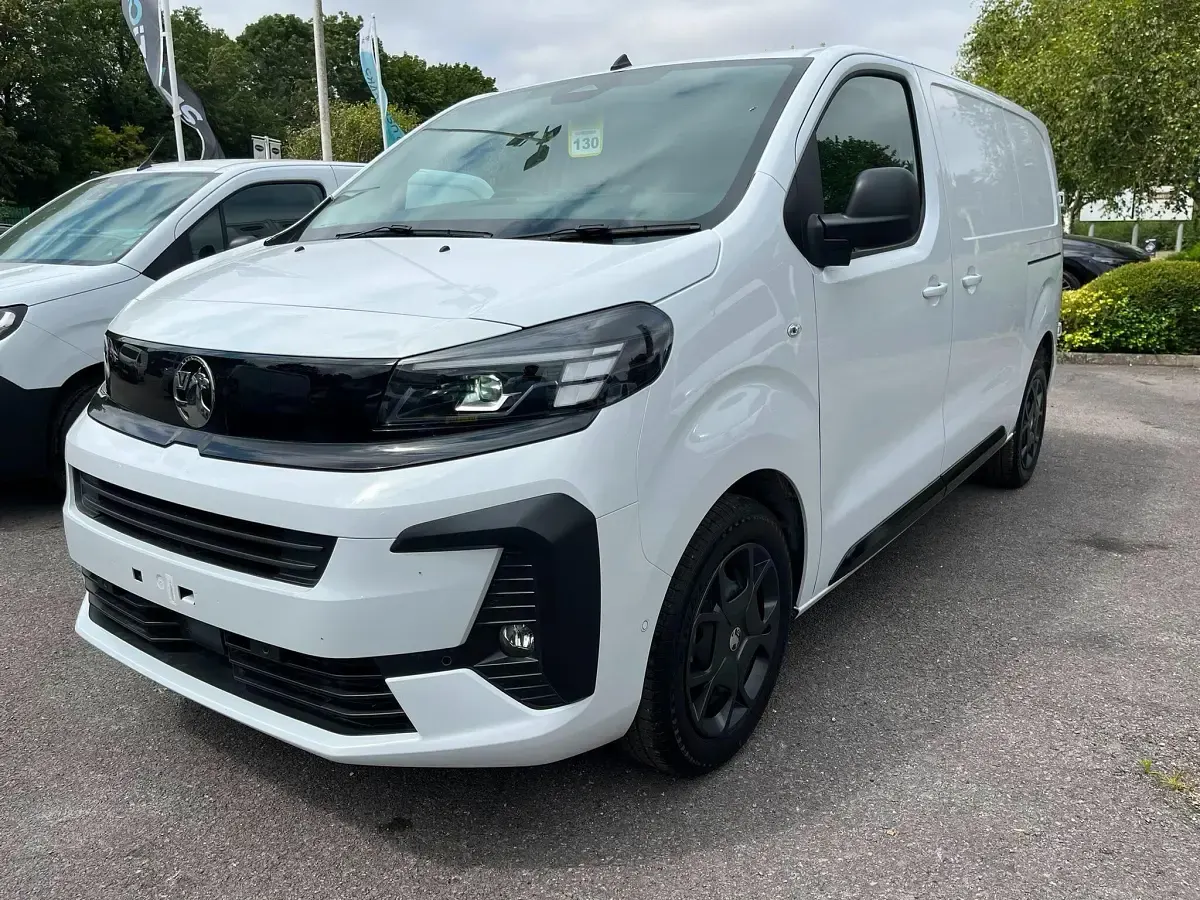 New Vauxhall Vivaro S 120 HP (88 kW) 2026 White MPV