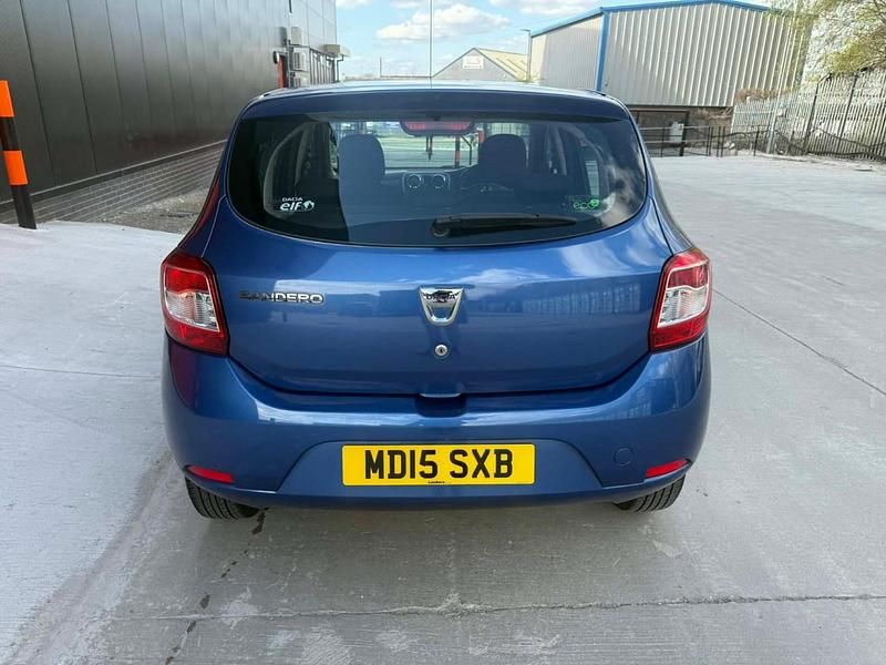 Used Dacia Sandero Lauréate 2015 Blue Hatchback
