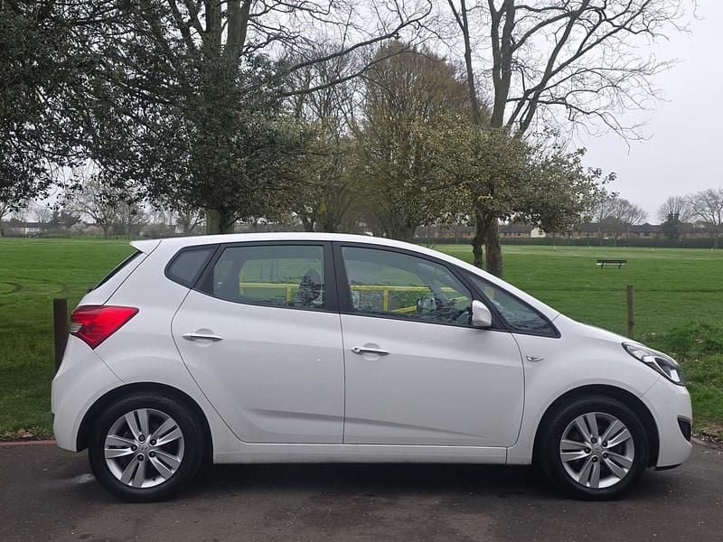 Used Hyundai ix20 Active 2012 White Hatchback