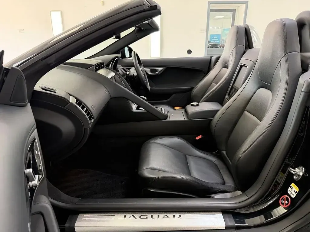Usado Jaguar F-Type S 340 CV (250 kW) 2014 Negro Descapotable