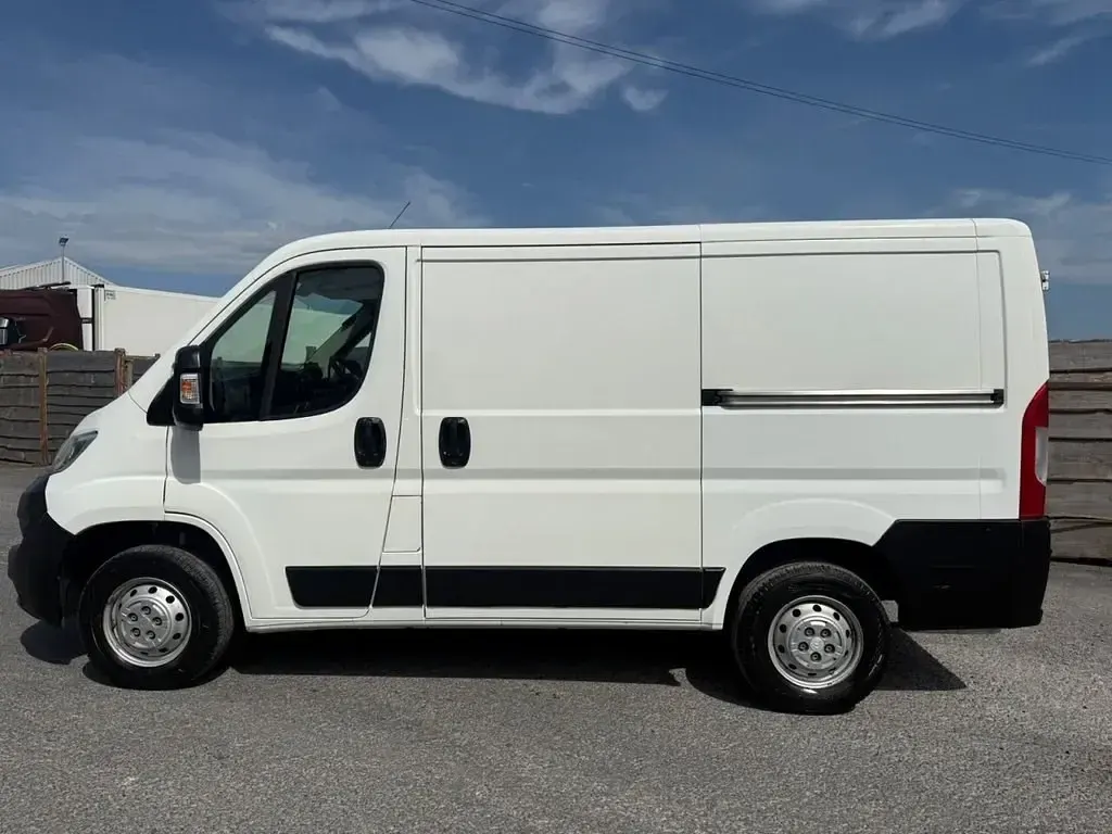 Second-hand Citroën Relay 110 CP (80 kW) 2019 Alb Van