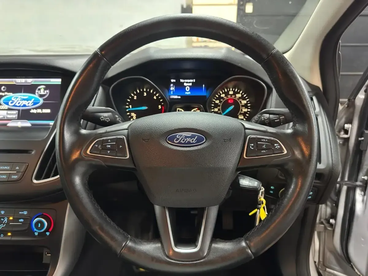 Used Ford Focus Zetec 95 HP (69 kW) 2016 Silver Estate
