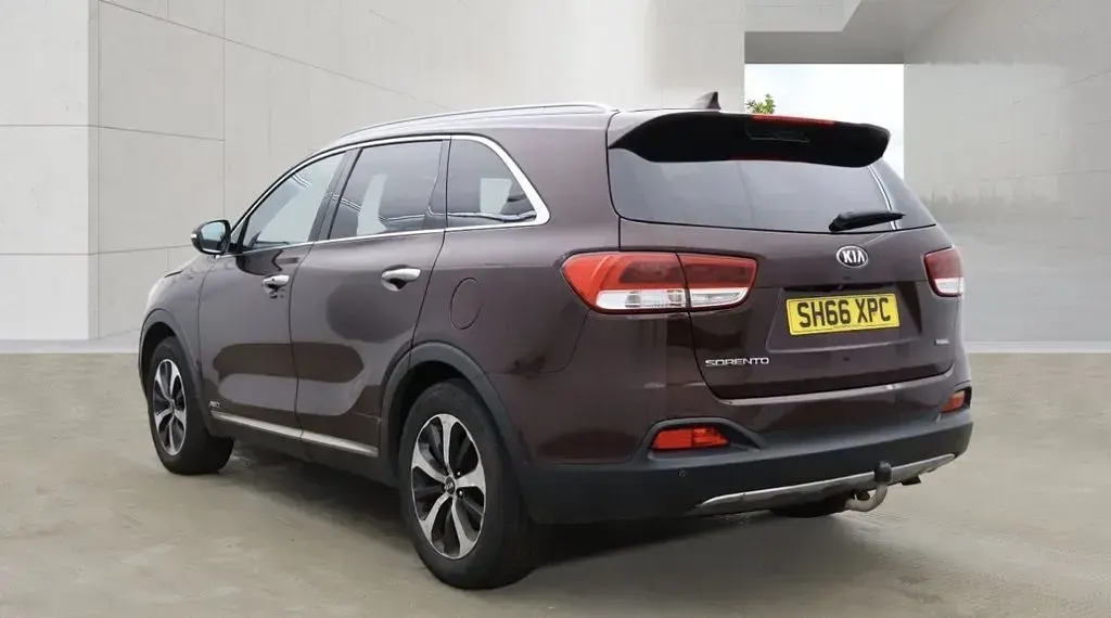 Used Kia Sorento 197 HP (144 kW) 2016 Red SUV