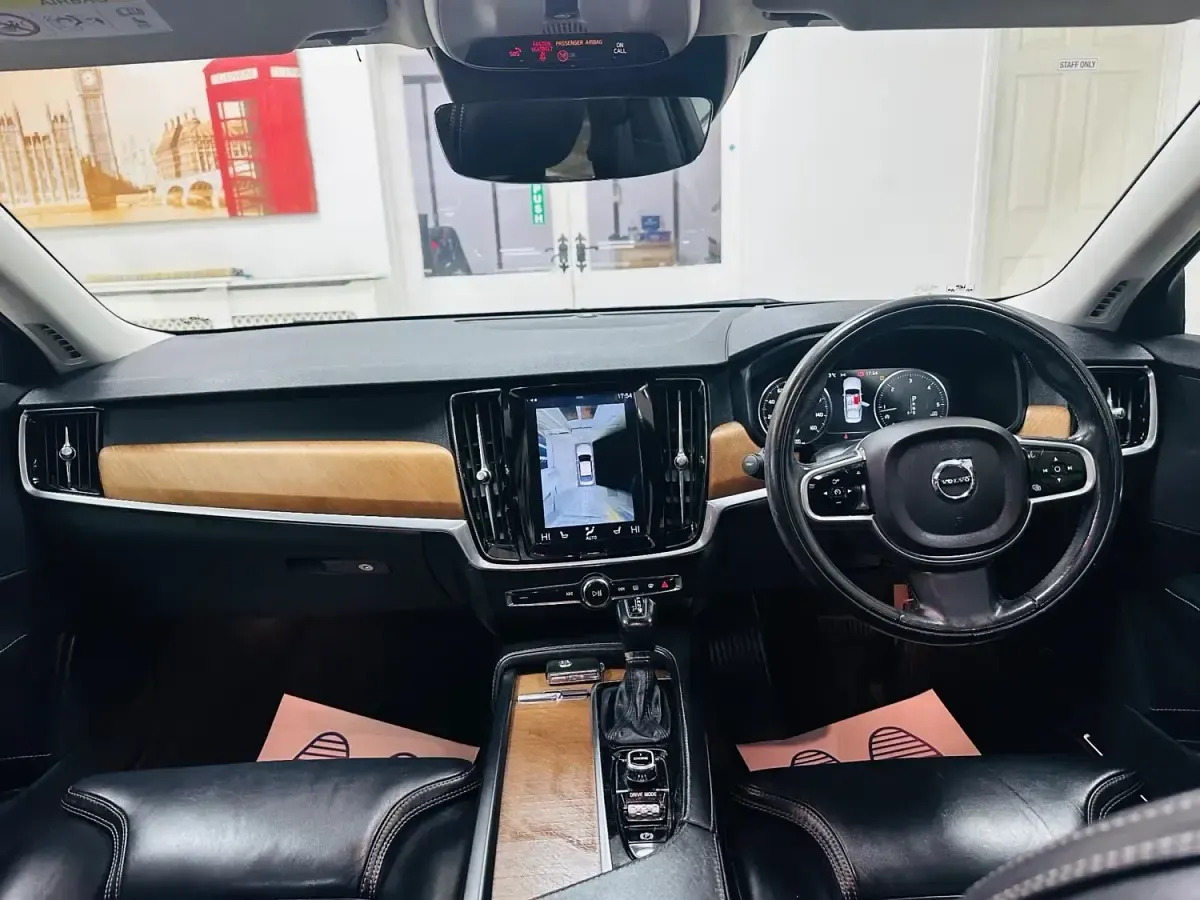 Used Volvo S90 Inscription 190 HP (139 kW) 2017 Grey Sedan