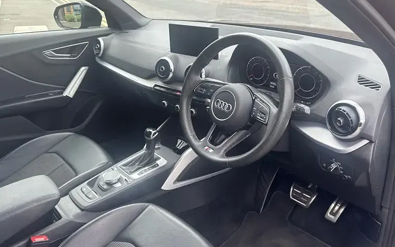 Used Audi Q2 S-Line 150 HP (110 kW) 2023 Black SUV