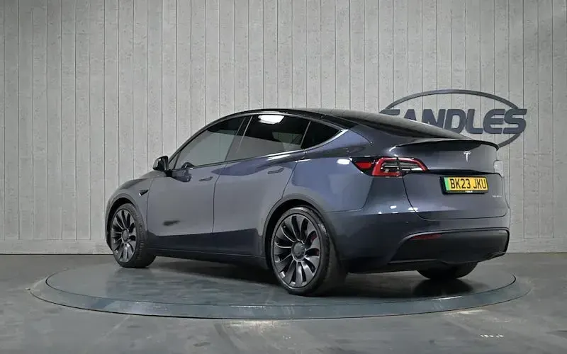 Usado Tesla Model Y Performance 392 kW (534 HP) 2023 Cinzento SUV