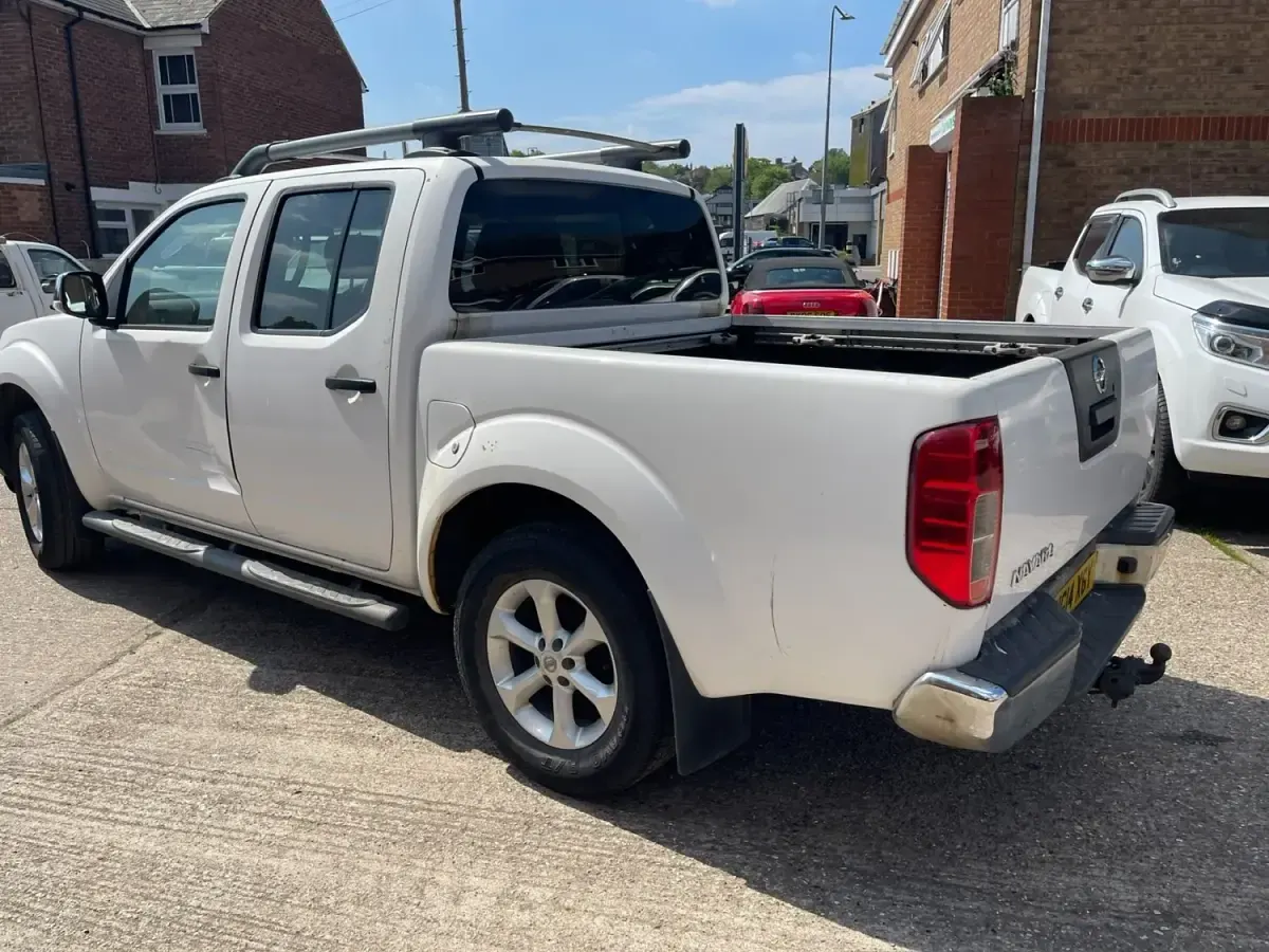 Usado Nissan Navara Tekna 2014 Branco Pickup