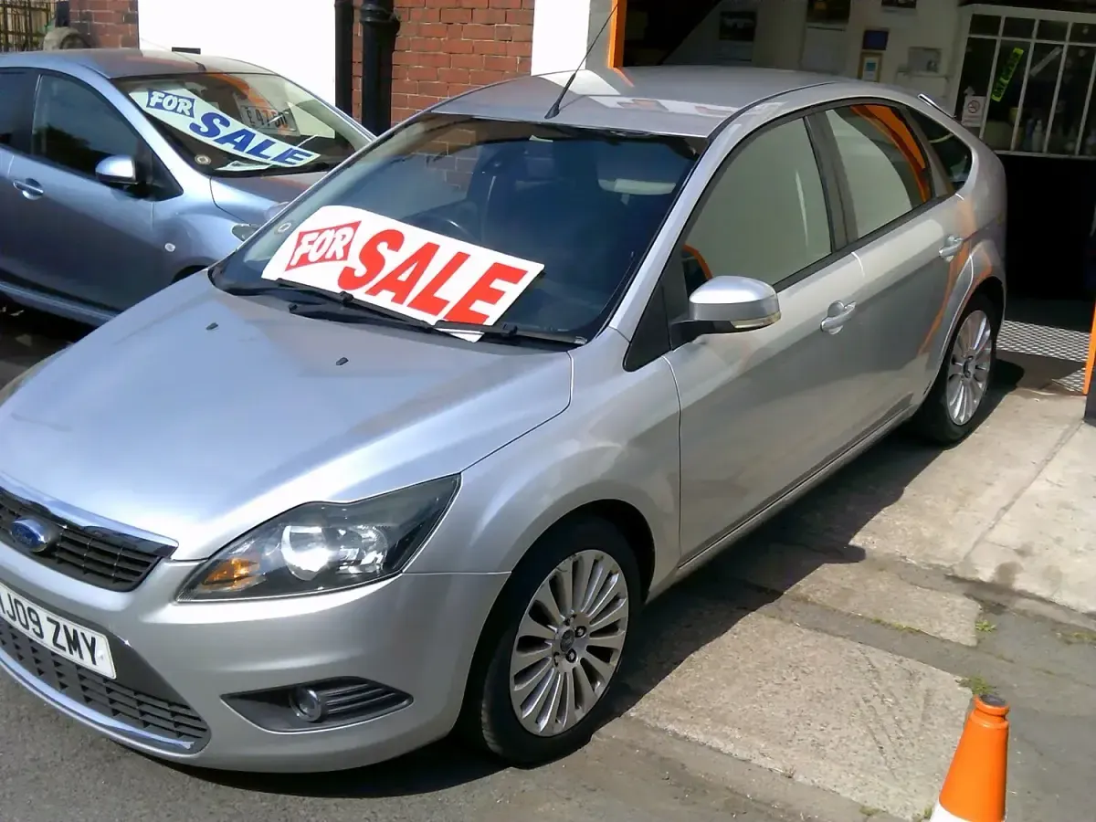 Used Ford Focus Titanium 2009 Silver Hatchback