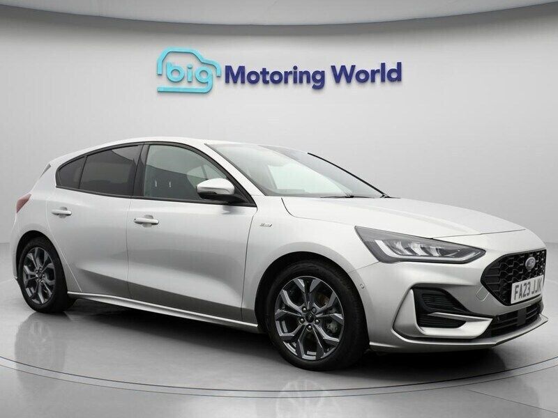 Silver Used 2023 Ford Focus ST-Line Hatchback | £18,700 (Fair price) - Image 1/4