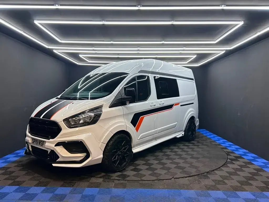 Used Ford Transit Custom 130 HP (95 kW) 2019 Pink Van