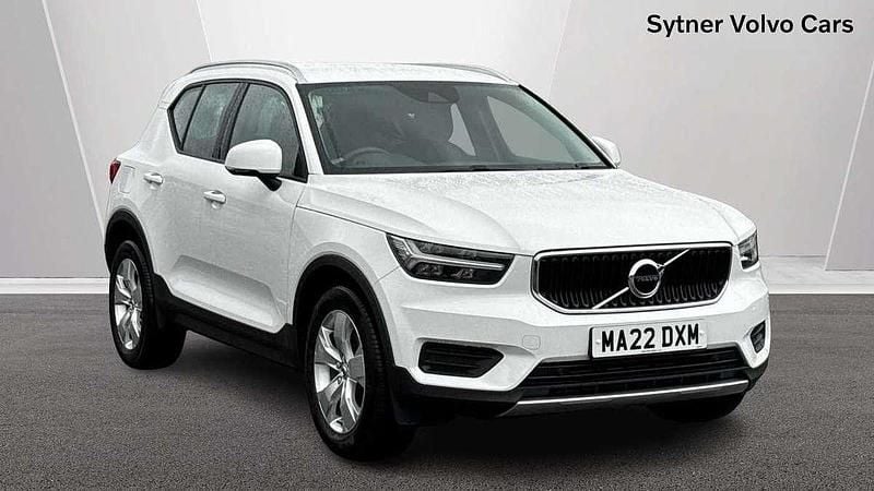 White Used 2022 Volvo XC40 Momentum SUV | £22,750 (Fair price) - Image 1/4