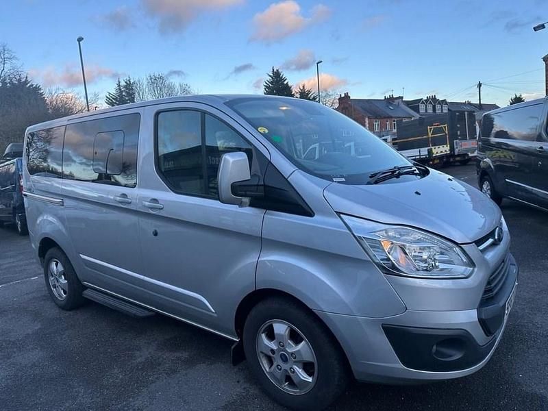 Used Ford Tourneo Custom Titanium 130 HP (95 kW) 2017 Silver Van