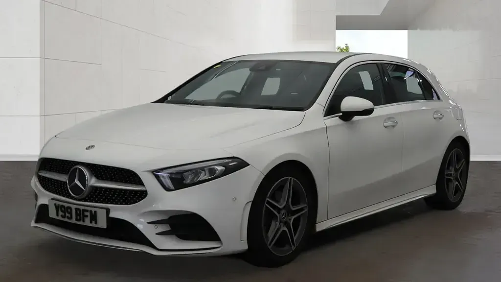 Used Mercedes A200 AMG Line Premium 163 HP (119 kW) 2018 White Hatchback
