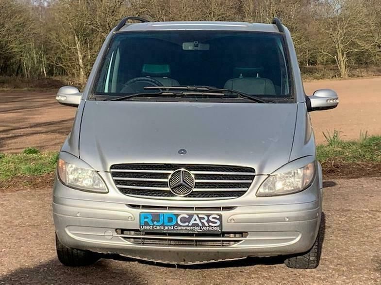 Usado Mercedes Viano 204 HP (150 kW) 2006 Prateado Monovolume