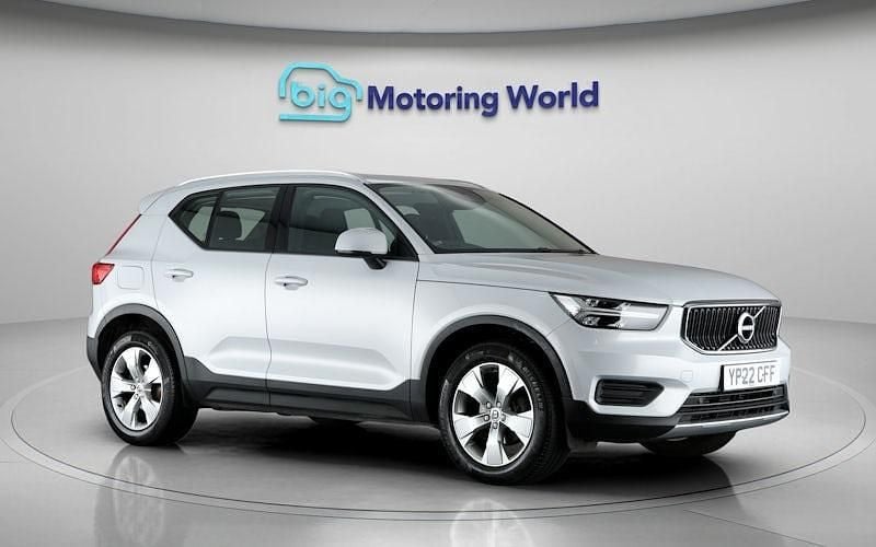 Silver Used 2022 Volvo XC40 Momentum SUV | £20,100 (Fair price) - Image 1/4