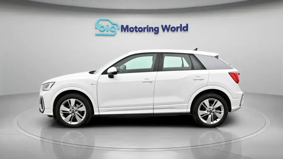 Used Audi Q2 S-Line 150 HP (110 kW) 2022 White SUV