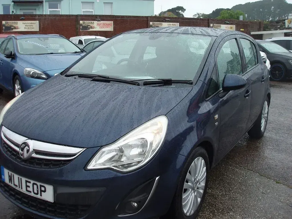 Used Vauxhall Corsa 100 HP (73 kW) 2011 Blue Hatchback
