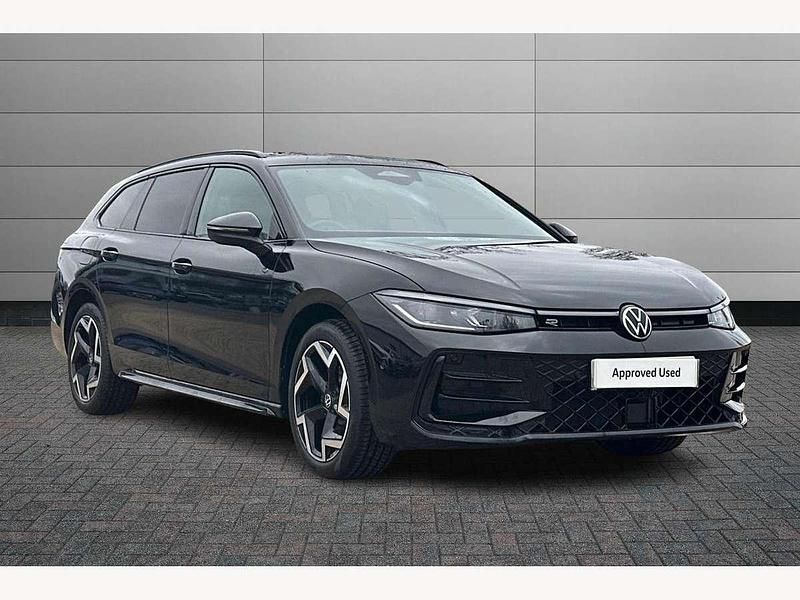 Grenadilla black Used 2025 VW Passat R-line Estate | £33,050 - Image 1/4
