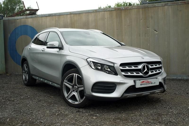 Grey Used 2018 Mercedes GLA220 AMG line SUV | £14,695 (Good price) - Image 1/4