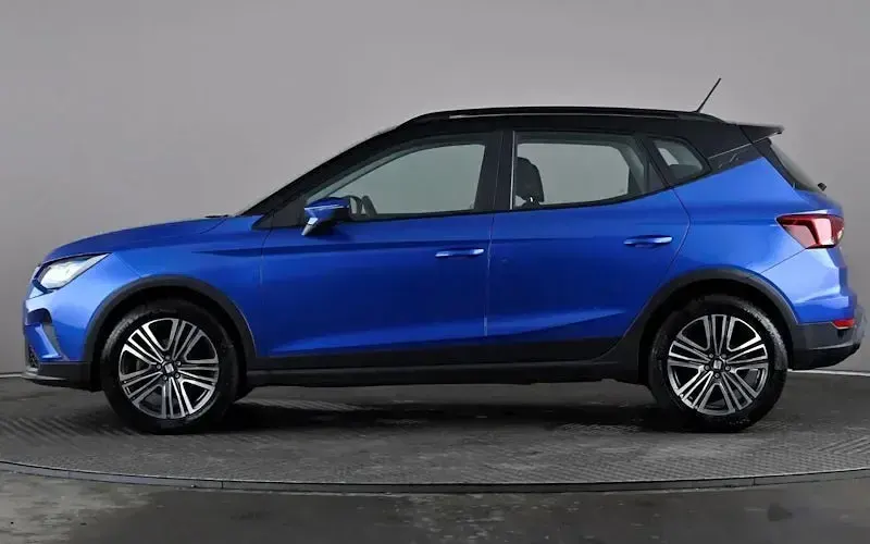 Used Seat Arona SE Technology 110 HP (80 kW) 2023 Blue SUV