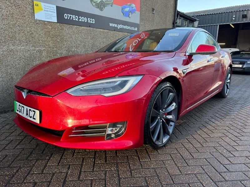 Used Tesla Model S 386 kW (525 HP) 2017 Red Hatchback
