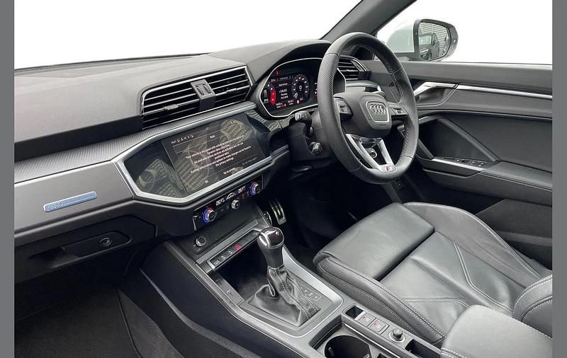 Used Audi Q3 S-Line 150 HP (110 kW) 2024 White SUV