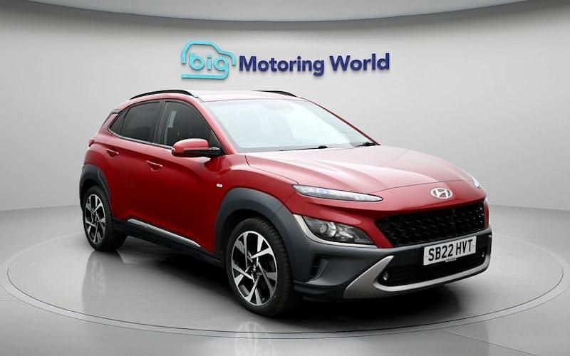 Second-hand Hyundai Kona Premium 120 CP (88 kW) 2022 Roșu SUV