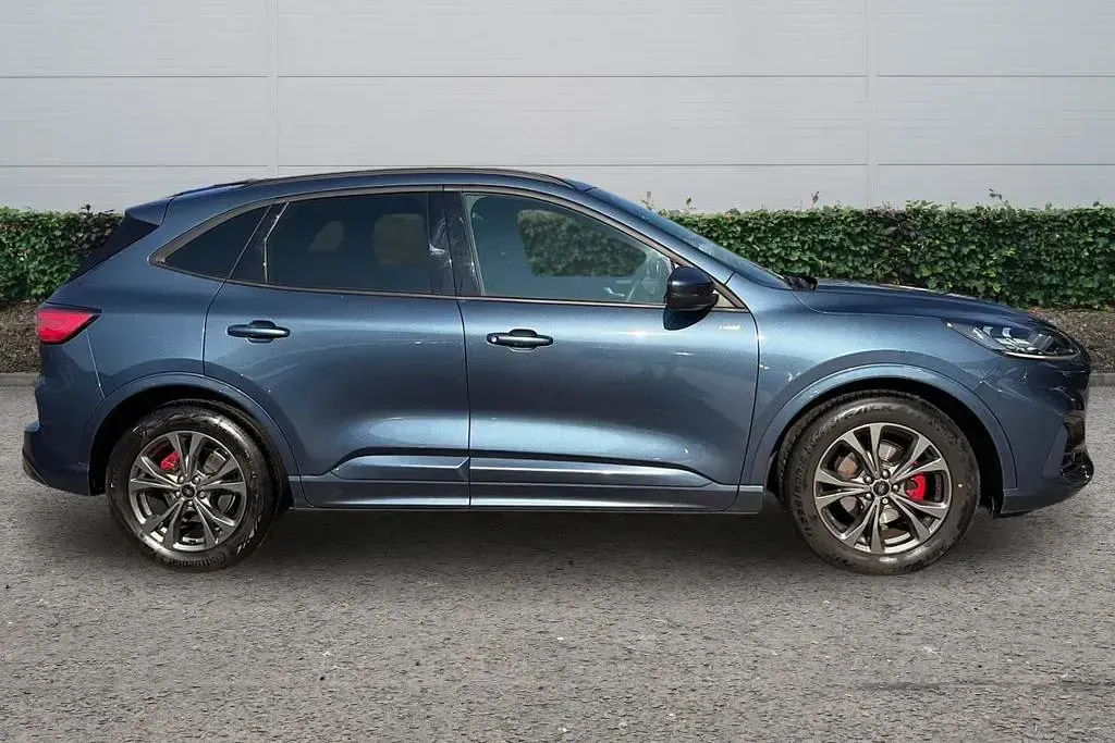 Used Ford Kuga ST-Line 150 HP (110 kW) 2023 Blue SUV