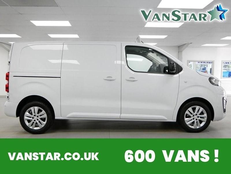 White Used 2023 Peugeot Expert Premium Van | £19,789 (A bit pricey) - Image 1/4