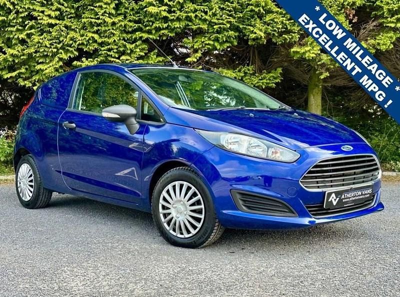 Blue Used 2017 Ford Fiesta Hatchback | £6,990 (Fair price) - Image 1/4