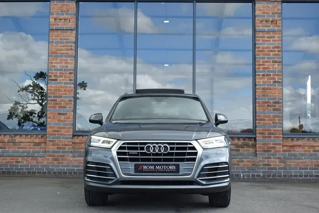 Used Audi Q5 S-Line 190 HP (139 kW) 2019 Grey SUV