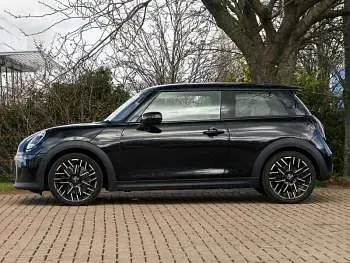 Usado Mini Cooper S Coupé Exclusive 204 HP (150 kW) 2024 Preto Coupé