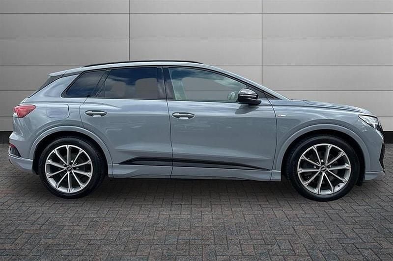 Used Audi Q4 e-tron Comfort 219 kW (299 HP) 2022 Grey SUV