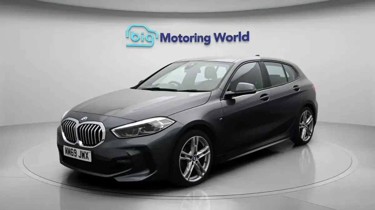 Used BMW 118 M Sport 140 HP (102 kW) 2019 Grey Hatchback