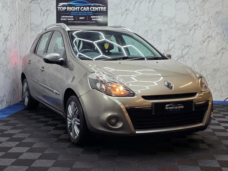 Used Renault Clio GrandTour Dynamique 111 HP (81 kW) 2012 Beige Estate
