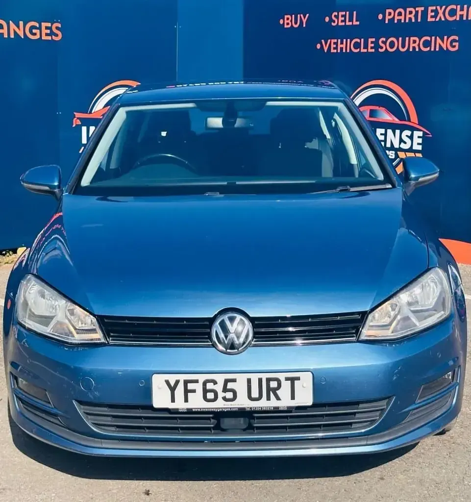 Begagnad VW Golf VII Match 2015 Blå Halvkombi