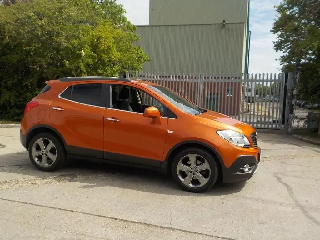 Used Vauxhall Mokka 115 HP (84 kW) 2014 Orange SUV