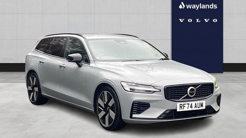 Used Volvo V60 Plus 345 HP (253 kW) 2025 Grey Estate