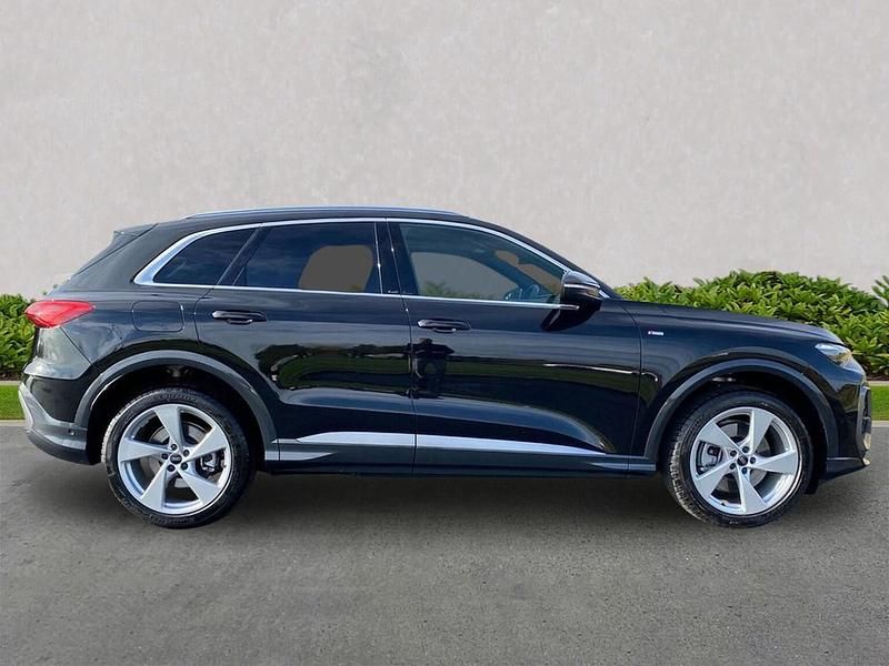 New Audi Q5 S-Line 2025 Black SUV