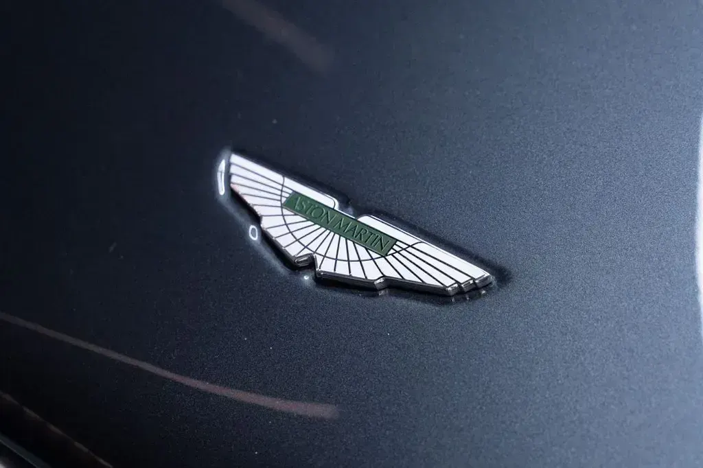 Used Aston Martin DB9 510 HP (375 kW) 2014 Silver Coupe